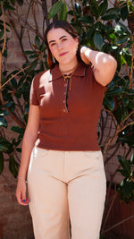 Cargar imagen en el visor de la galería, Top Polo Café Manga Corta
