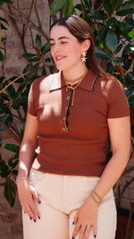 Cargar imagen en el visor de la galería, Top Polo Café Manga Corta
