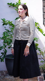 Cargar imagen en el visor de la galería, Falda Midi Bolsas
